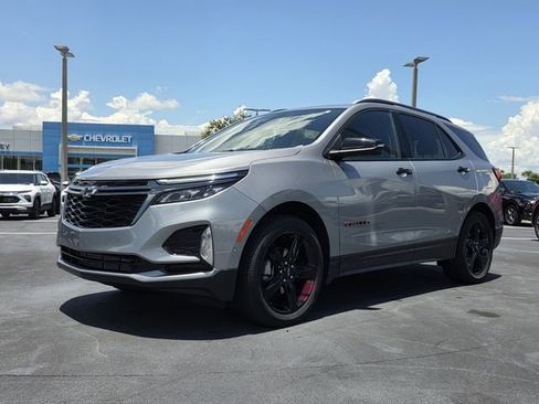 Used 2023 Chevrolet Equinox Premier FWD image 2