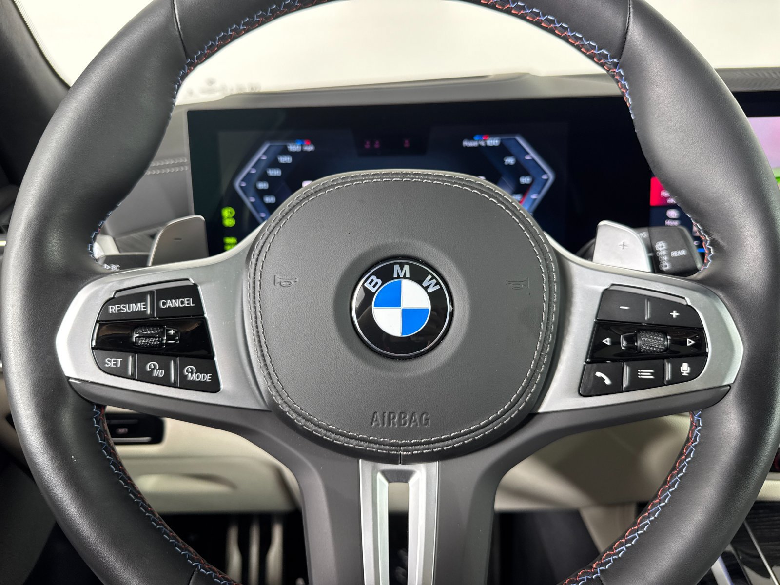 Used 2026 BMW X7 M60i AWD/4WD image 25