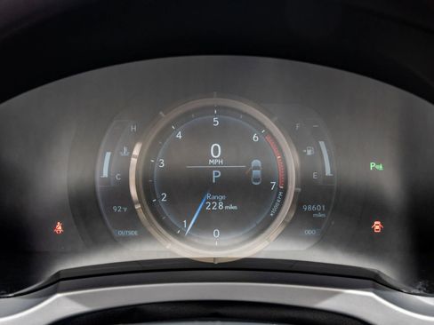 Used 2017 Lexus RC 200t F Sport RWD image 13