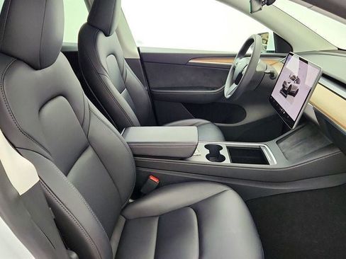 Used 2024 Tesla Model Y Long Range RWD image 27