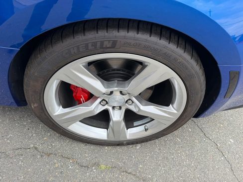 Used 2018 Chevrolet Camaro SS RWD image 29