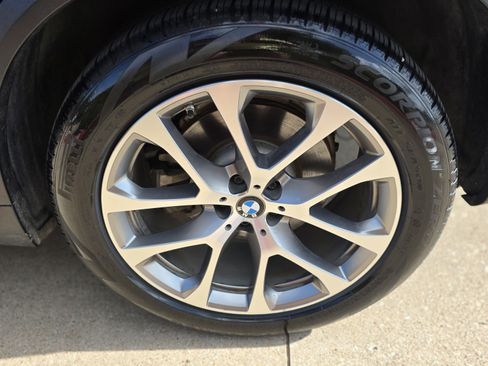 Used 2019 BMW X5 xDrive40i AWD/4WD image 48