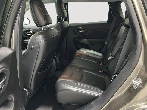 Used 2021 Jeep Cherokee Limited AWD/4WD image 22