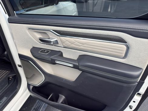 Used 2022 RAM 1500 Limited AWD/4WD image 19