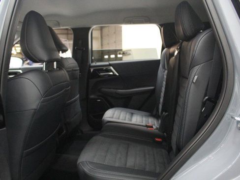 New 2026 Mitsubishi Outlander SE FWD image 22