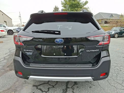 Certified 2025 Subaru Outback Limited image 5