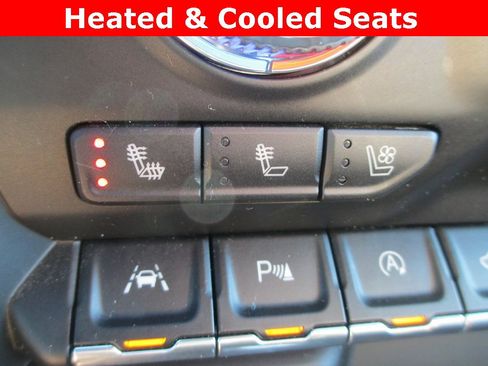 Used 2020 GMC Sierra 1500 AT4 w/ Off-Road Performance Package image 17