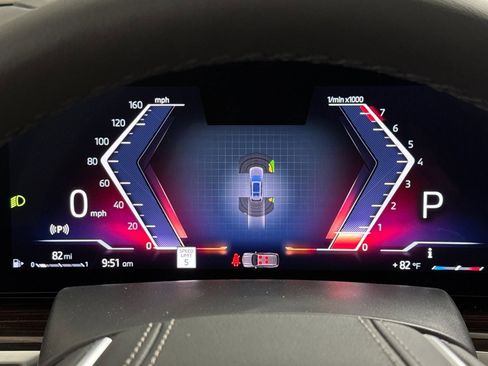 Used 2026 BMW X7 xDrive40i w/ Premium Package image 18