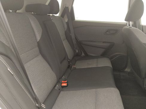 Used 2021 Nissan Rogue S FWD image 19