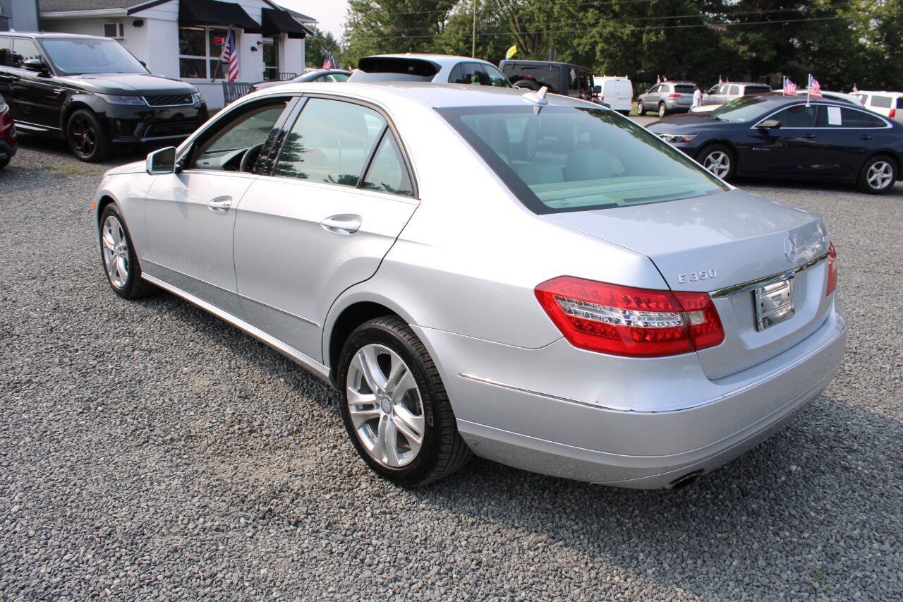 Used 2011 Mercedes-Benz E 350 4MATIC Sedan image 9