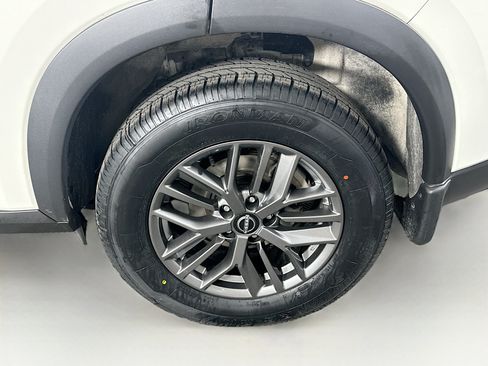 Used 2023 Nissan Rogue S AWD/4WD image 11