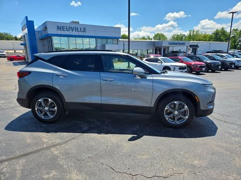 Certified 2025 Chevrolet Blazer LT w/ Convenience Package AWD/4WD image 2