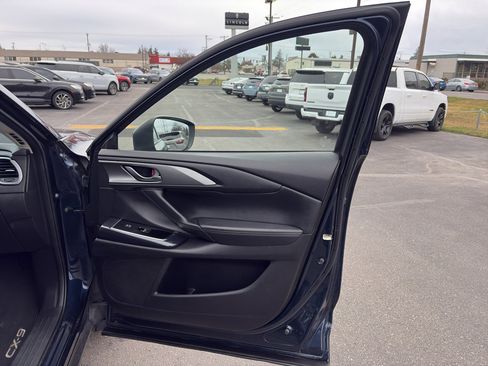 Used 2019 MAZDA CX-9 Touring image 19