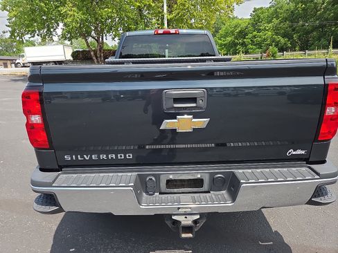 Used 2018 Chevrolet Silverado 2500 W/T w/ WT Convenience Package AWD/4WD image 4