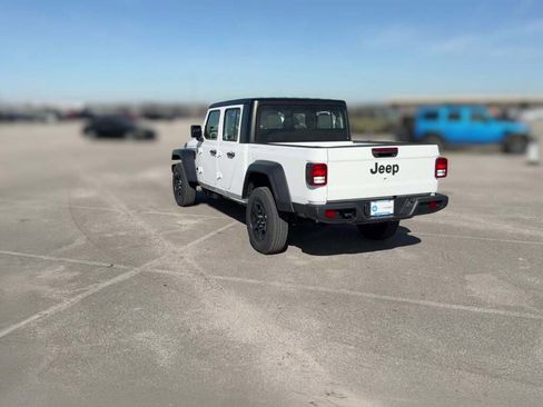 New 2026 Jeep Gladiator Sport image 9