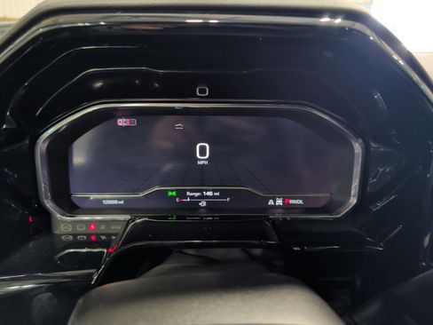 Used 2025 GMC Sierra 3500 SLE w/ SLE Value Package image 9