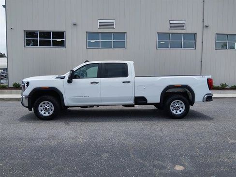 Used 2024 GMC Sierra 2500 Pro w/ Convenience Package AWD/4WD image 6