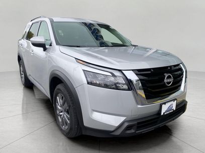 Used 2025 Nissan Pathfinder SV
