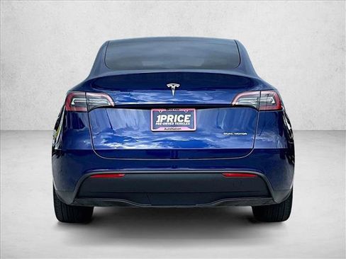 Used 2024 Tesla Model Y Long Range AWD/4WD image 4