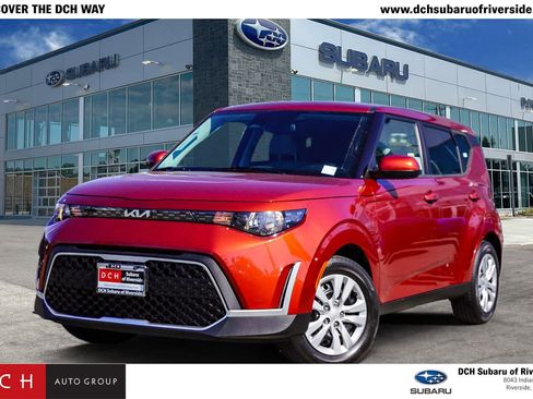 Used 2023 Kia Soul LX image 1