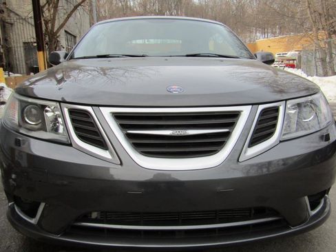 Used 2010 Saab 9-3 2.0T w/ Comfort Package image 25