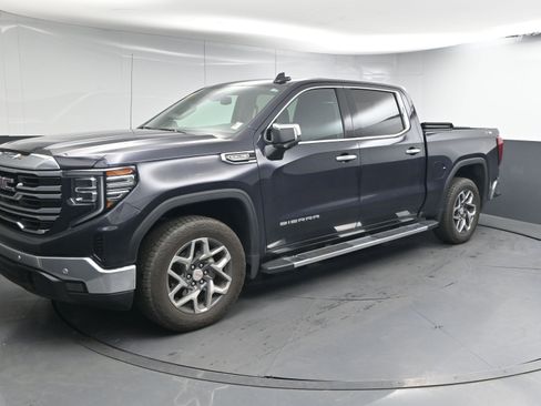 Used 2024 GMC Sierra 1500 SLT w/ SLT Premium Plus Package image 4