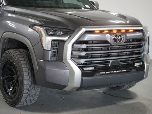 Used 2025 Toyota Tundra Limited image 4