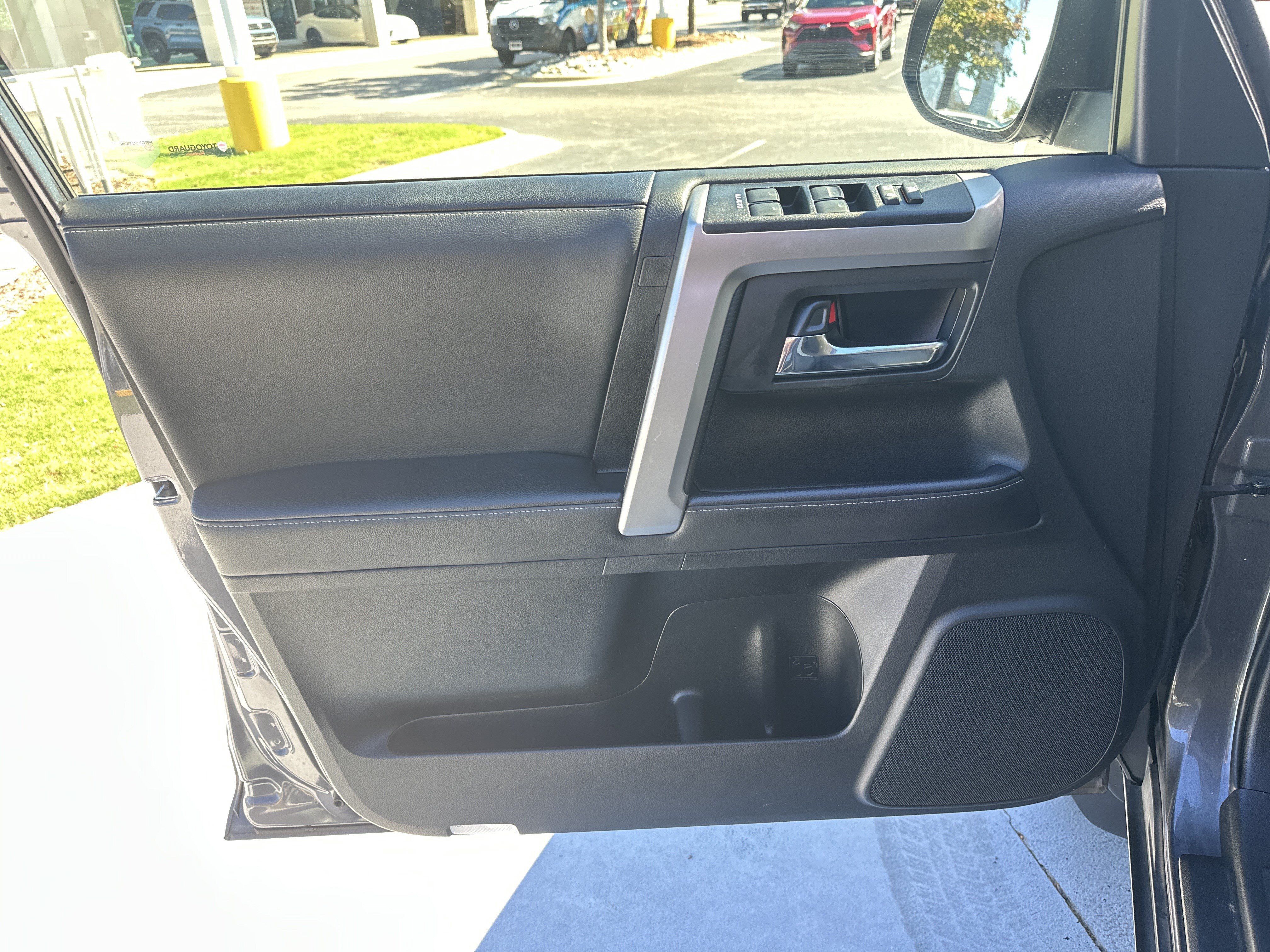 Used 2023 Toyota 4Runner SR5 Premium w/ Moonroof Package RWD image 14