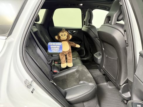 Used 2018 Volvo XC60 T6 R-Design w/ Convenience Package image 25