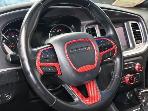 Used 2019 Dodge Charger SXT image 14