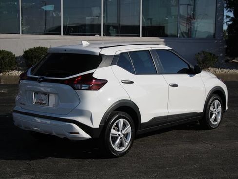Certified 2025 Nissan Kicks Play S FWD image 9