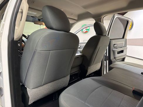 Used 2018 RAM 2500 SLT AWD/4WD image 33