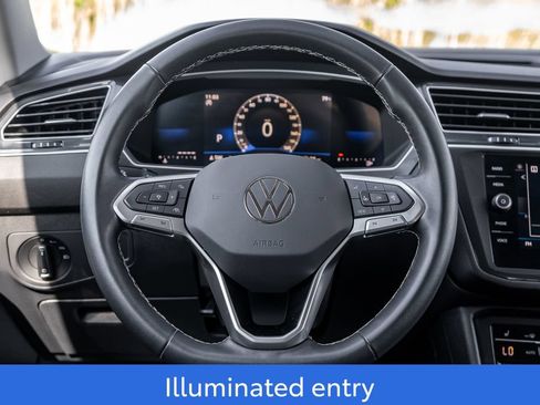 Used 2023 Volkswagen Tiguan SE FWD image 14