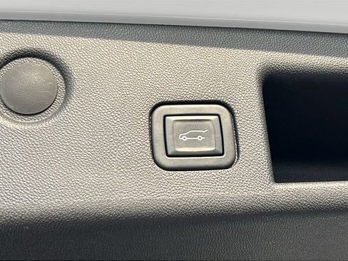 Used 2024 Chevrolet Equinox LT AWD/4WD image 15