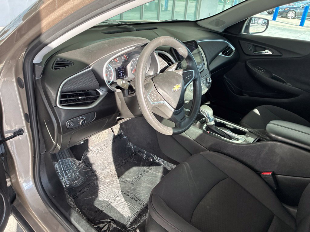 Used 2022 Chevrolet Malibu LT FWD image 22