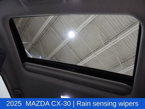 Used 2025 MAZDA CX-30 AWD 2.5 S w/ Preferred Package image 25