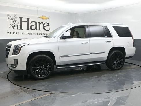 Used 2019 Cadillac Escalade Luxury AWD/4WD image 34