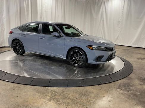 Used 2022 Honda Civic Sport Touring image 3