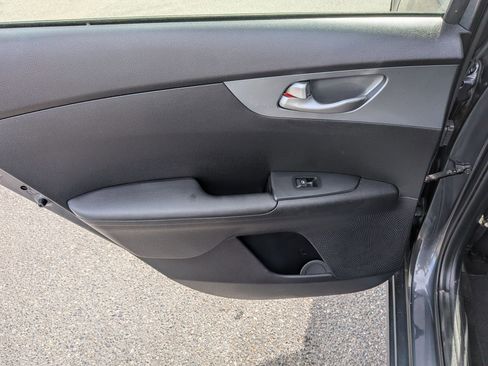 Used 2021 Kia Forte LXS FWD image 26