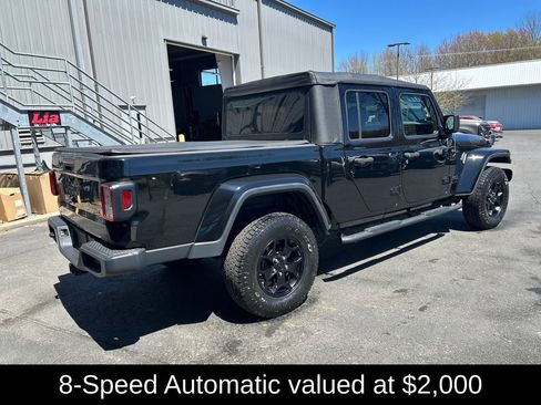 Used 2022 Jeep Gladiator Sport AWD/4WD image 4