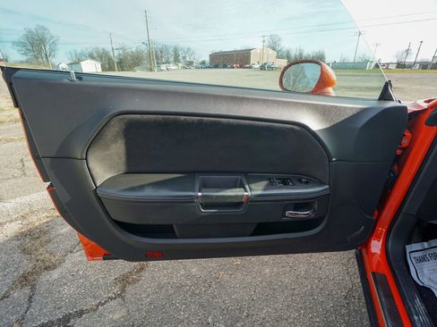 Used 2009 Dodge Challenger SRT8 w/ SRT Option Group II image 15