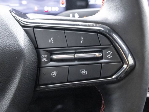 Used 2024 Chevrolet Equinox EV RS FWD image 28