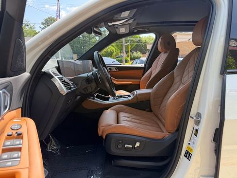 Used 2024 BMW X5 xDrive40i w/ M Sport Package AWD/4WD image 21