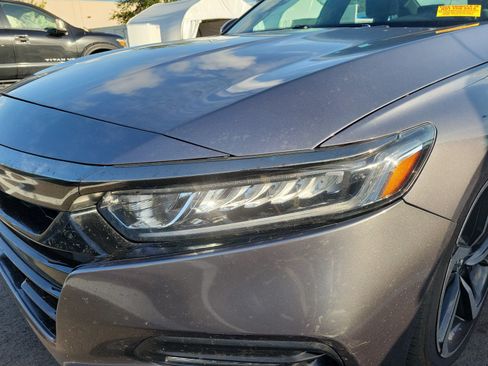 Used 2018 Honda Accord Sport image 5