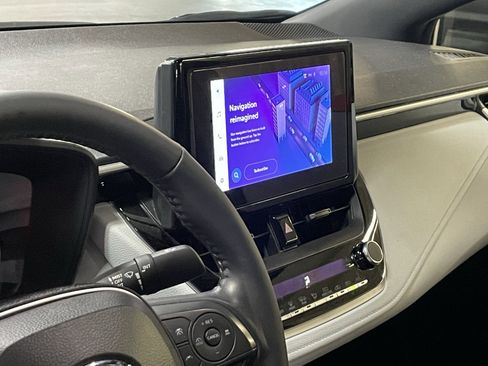 Used 2025 Toyota Corolla SE image 8