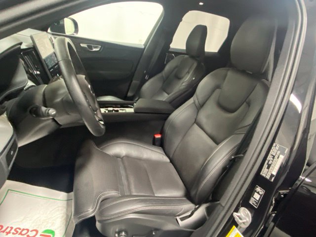 Used 2026 Volvo XC60 B5 Ultra AWD/4WD image 11