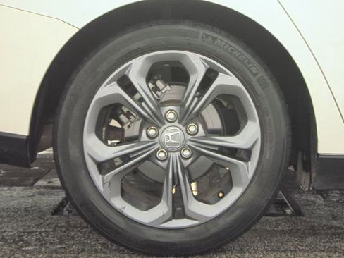 Used 2023 Honda Accord EX image 8