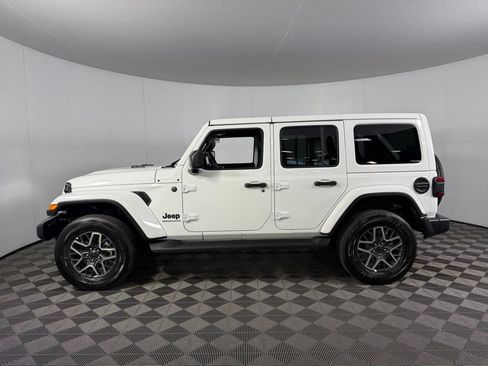 Certified 2026 Jeep Wrangler Unlimited Sahara AWD/4WD image 9