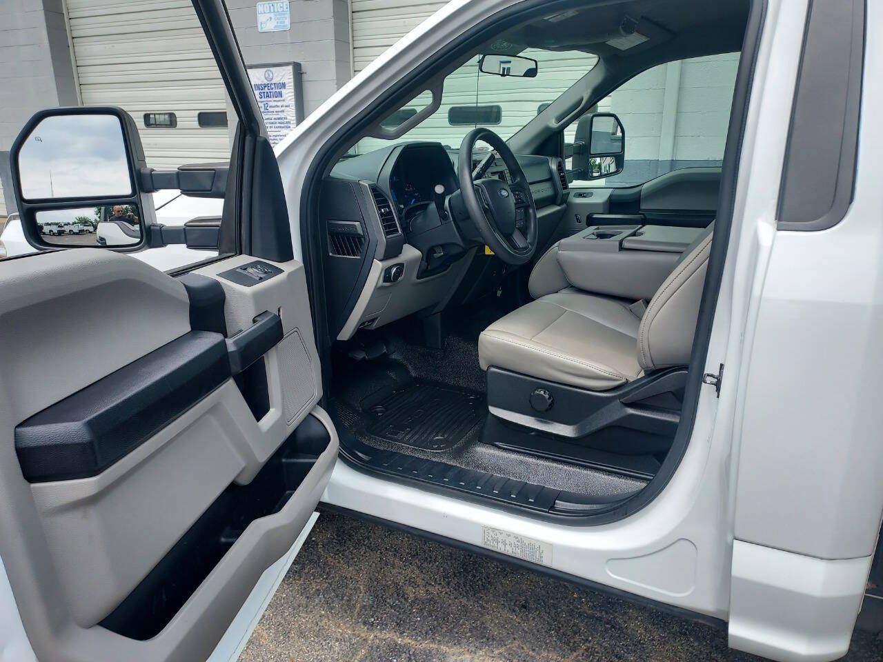 Used 2019 Ford F250 XL w/ Power Equipment Group RWD image 9