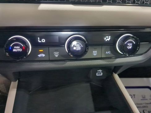 New 2025 Honda HR-V LX image 24
